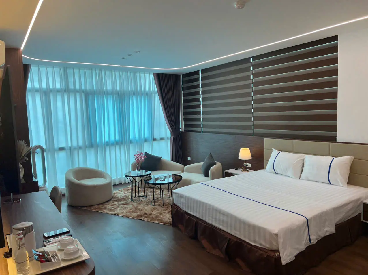 LUXTEL HOTEL 4 ( Thành Phố Giao Lưu)