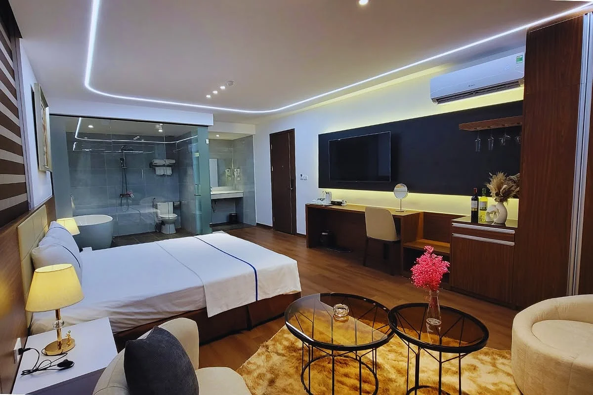 Về Luxtel